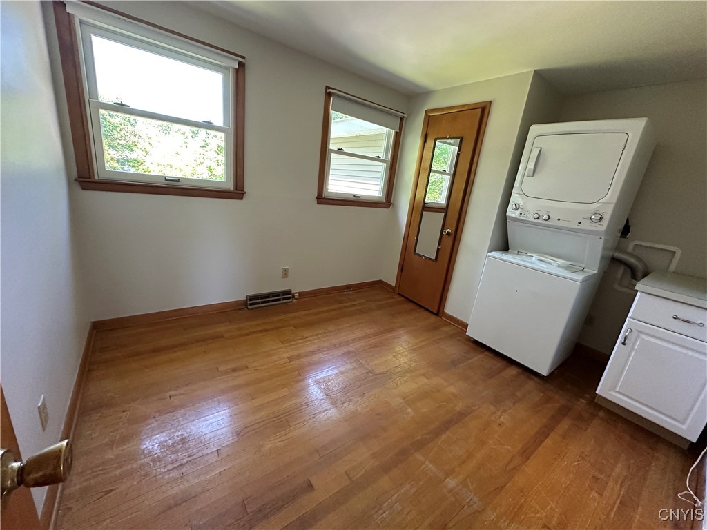 9385 Wickham Drive, Cicero, New York image 12