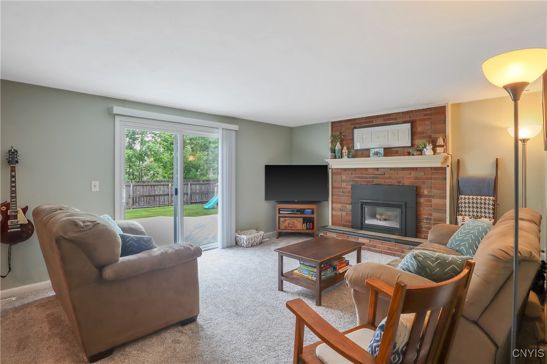4330 Cinnamon Path Path, Clay, New York image 5