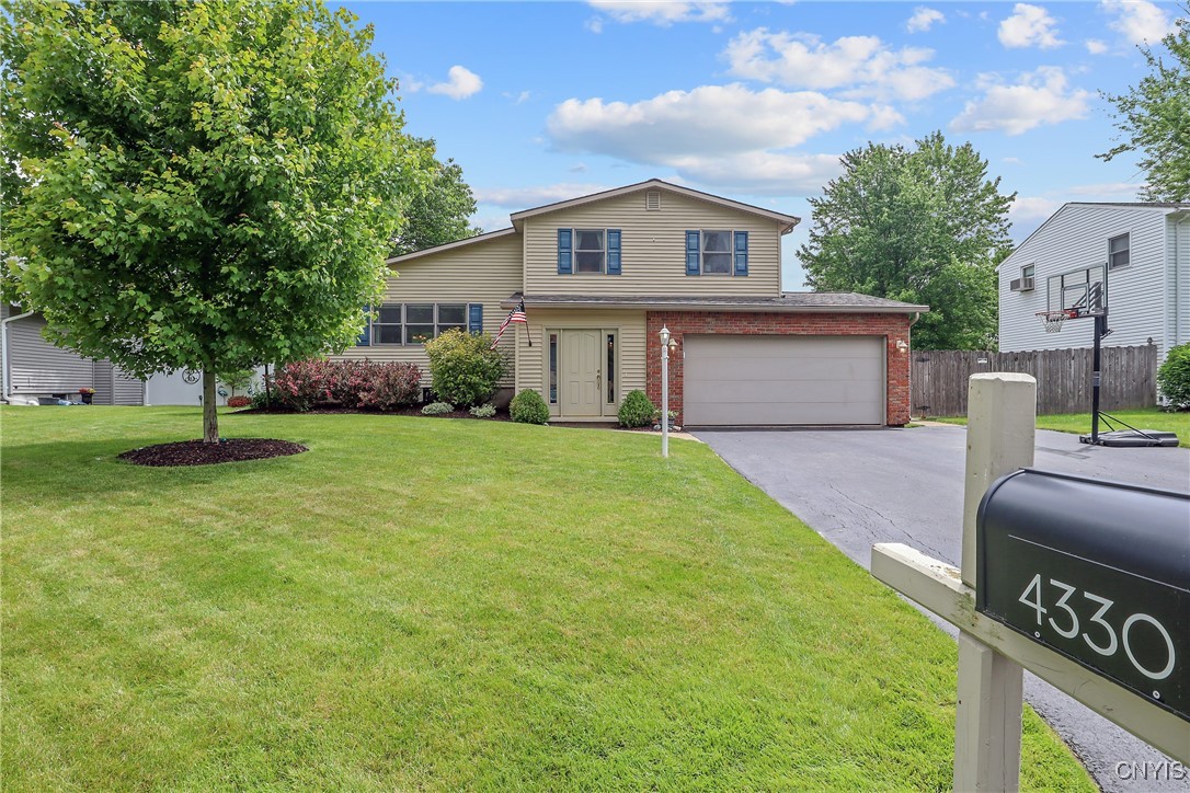 4330 Cinnamon Path Path, Clay, New York image 1