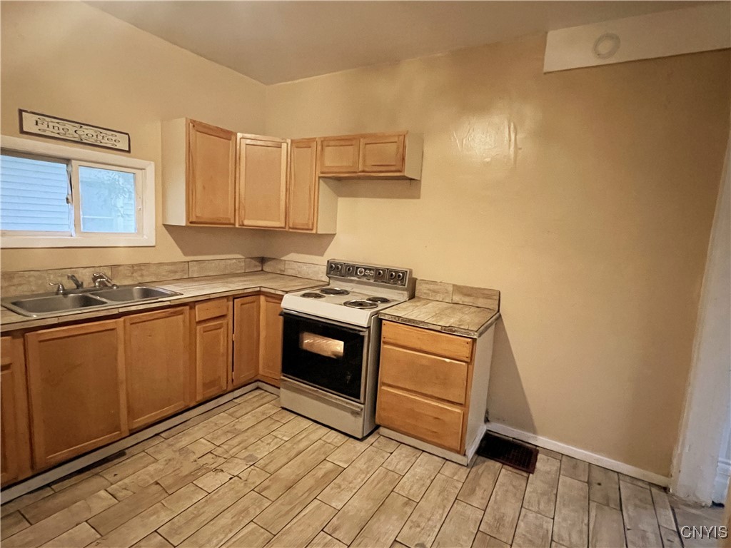 308 Rowland Street, Syracuse, New York image 5