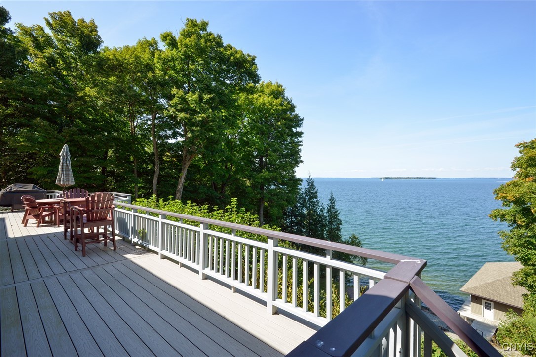 38306 Windward Cliffs Ln, Clayton, New York image 29