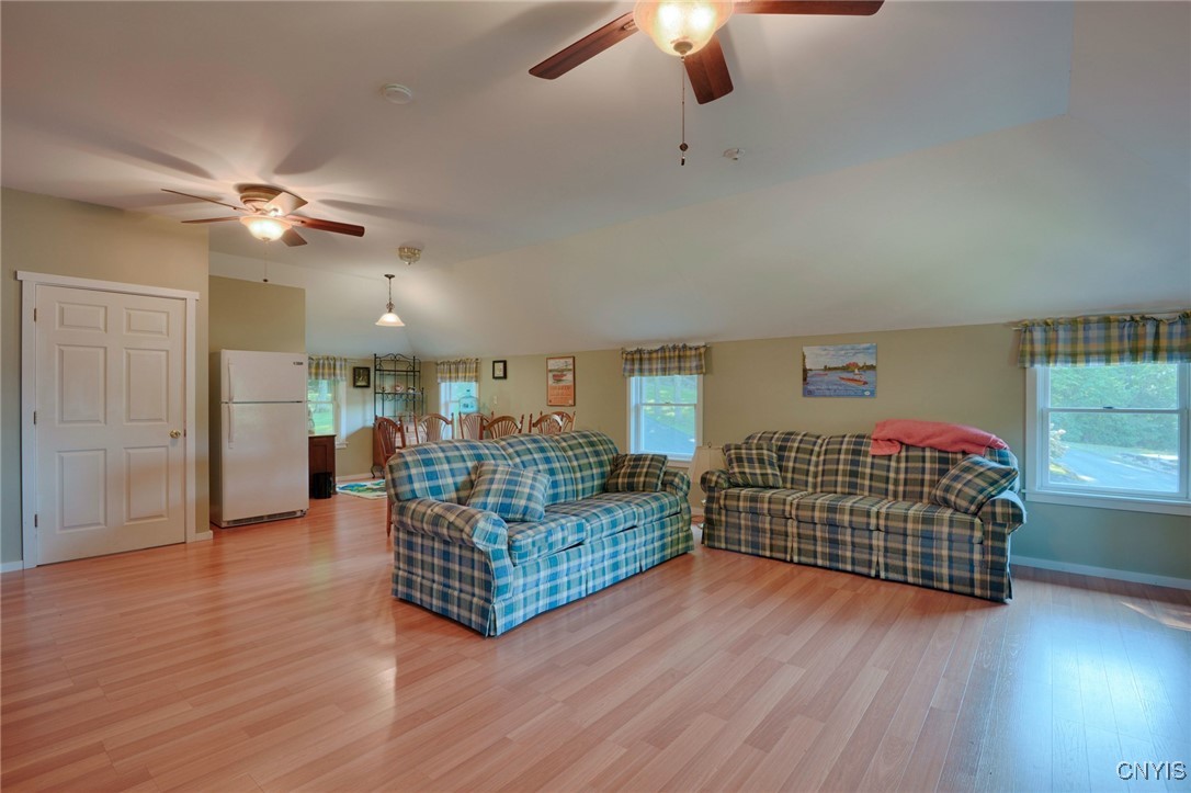 38306 Windward Cliffs Ln, Clayton, New York image 32