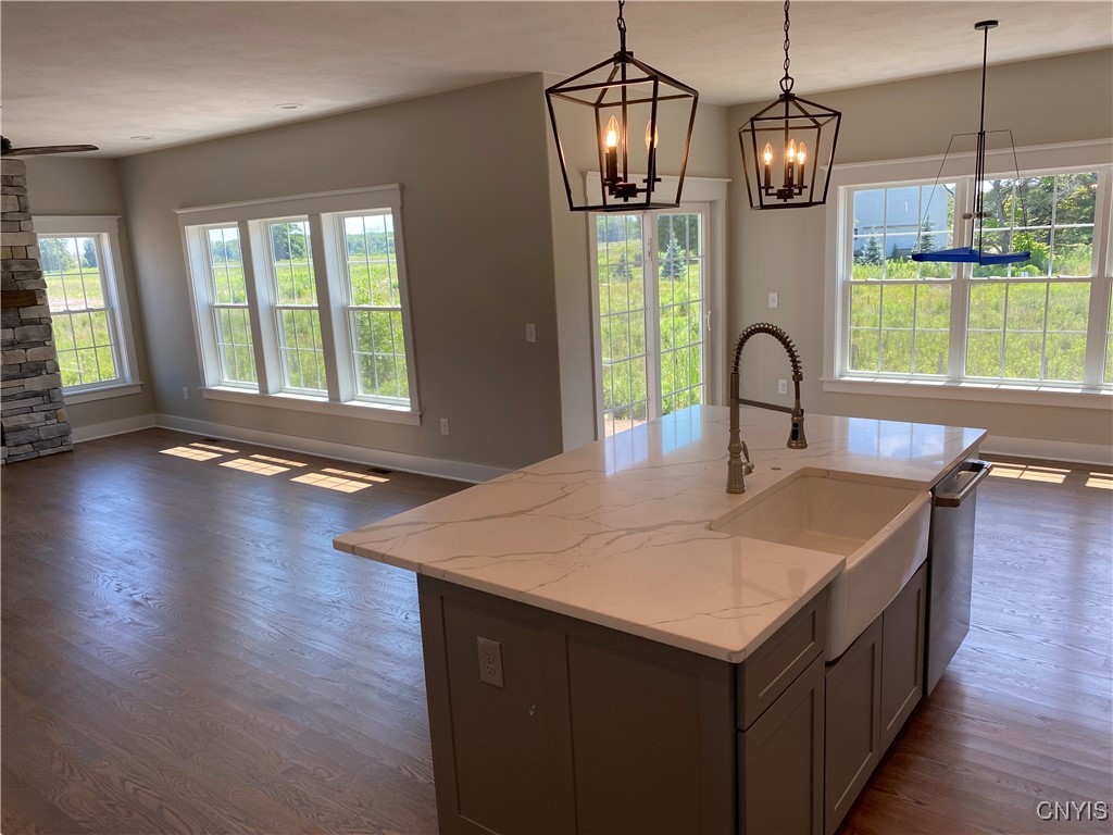8540 Angus Path, Cicero, New York image 6