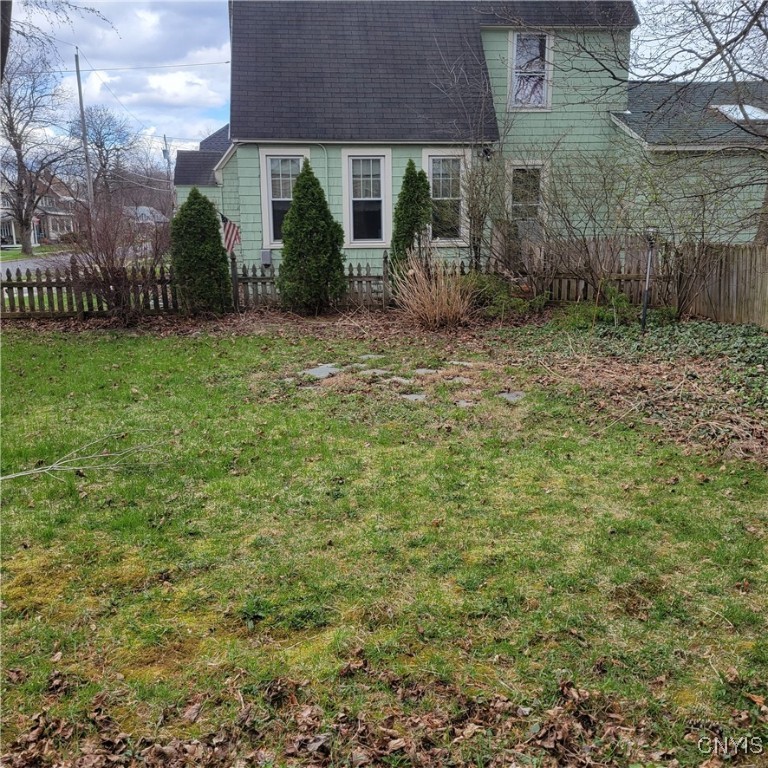 15 Brookline Drive, Utica, New York image 32