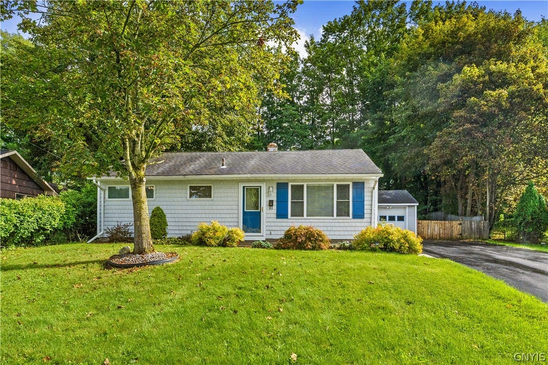 31 Pinecrest Road