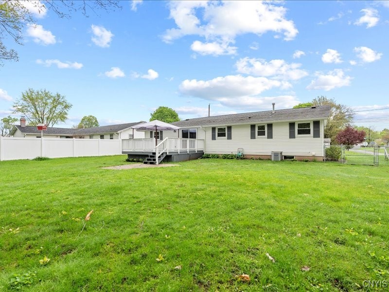205 Park Lane, Clay, New York image 37