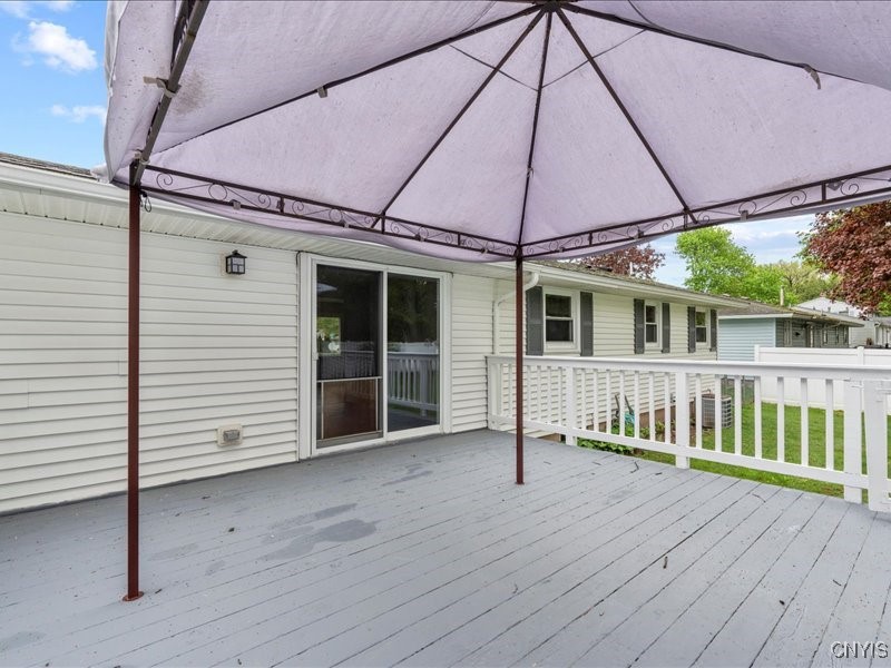 205 Park Lane, Clay, New York image 38