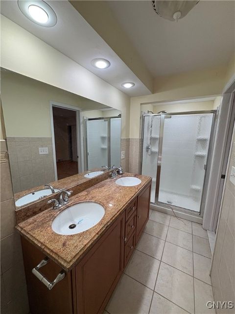 Tiny photo for 215 Locksley Road, Syracuse, NY 13224 (MLS # S1654855)