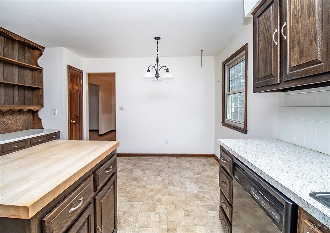 8395 Woodbox Road, Manlius, New York image 15