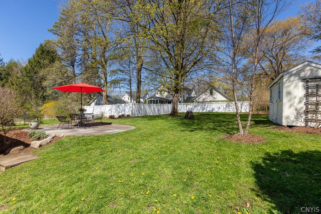 6 W Elizabeth Street