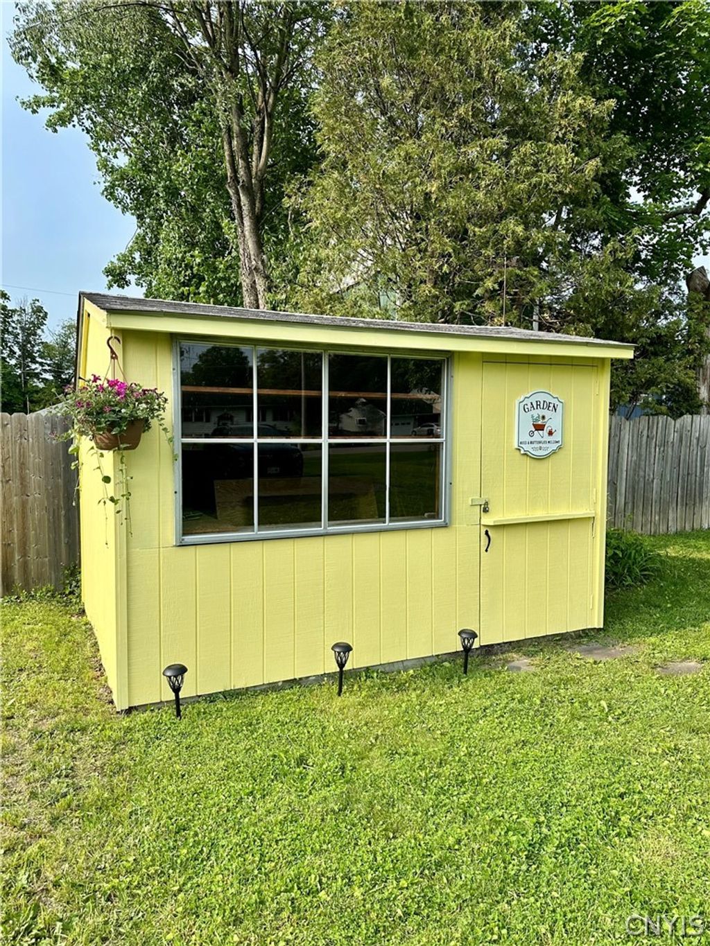 Photo of 817 Lamont Cir Cir, Cortlandville, NY 13045 (MLS # S1667071)