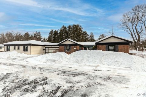 25 The Orchard, Manlius, NY 13066 - #: S1660760