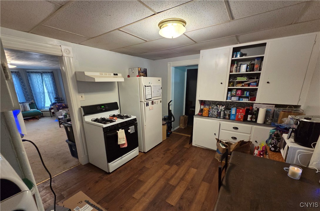 Watertown-City, New York 13601, United States, 6 Bedrooms Bedrooms, ,4 BathroomsBathrooms,Residential,Pending,139796