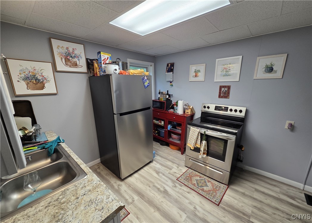 Watertown-City, New York 13601, United States, 6 Bedrooms Bedrooms, ,4 BathroomsBathrooms,Residential,Pending,139796