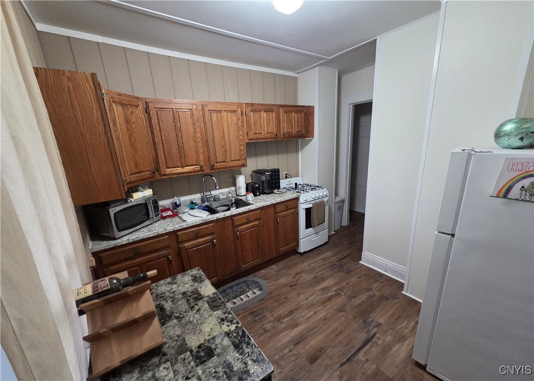 Watertown-City, New York 13601, United States, 6 Bedrooms Bedrooms, ,4 BathroomsBathrooms,Residential,Pending,139796