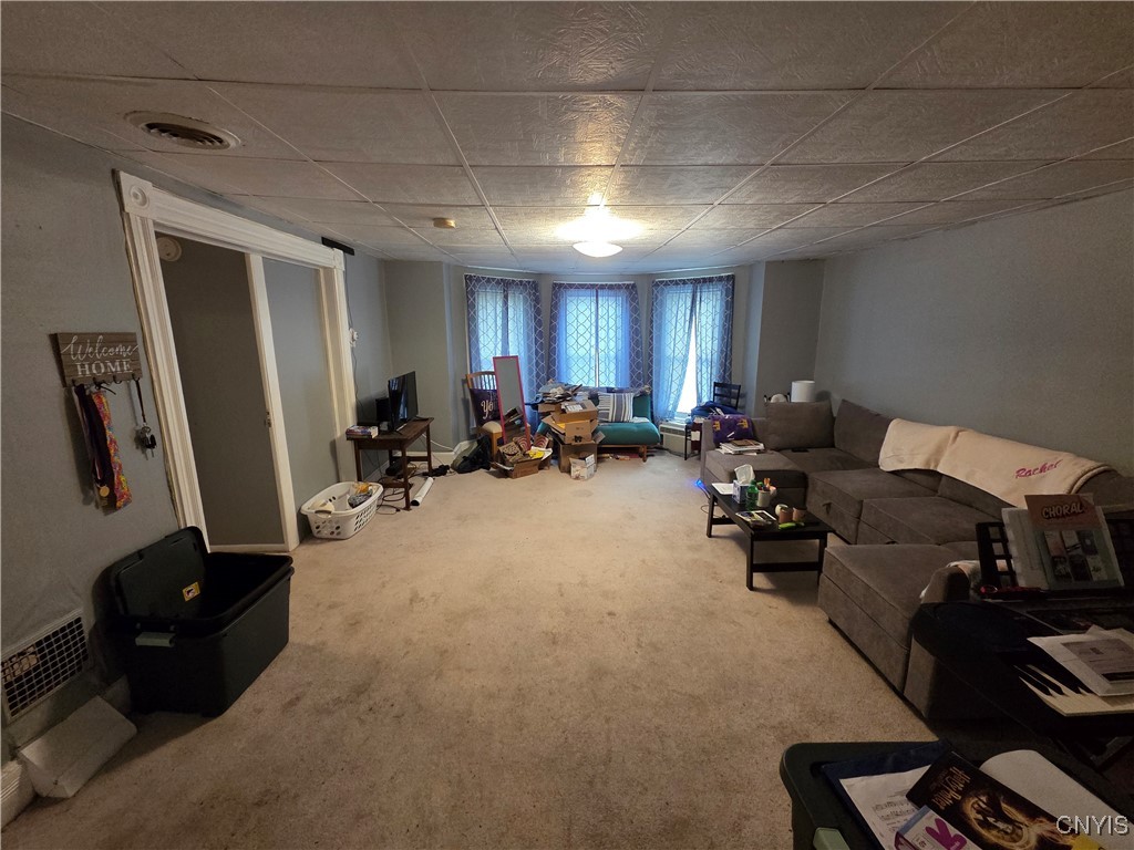 Watertown-City, New York 13601, United States, 6 Bedrooms Bedrooms, ,4 BathroomsBathrooms,Residential,Pending,139796