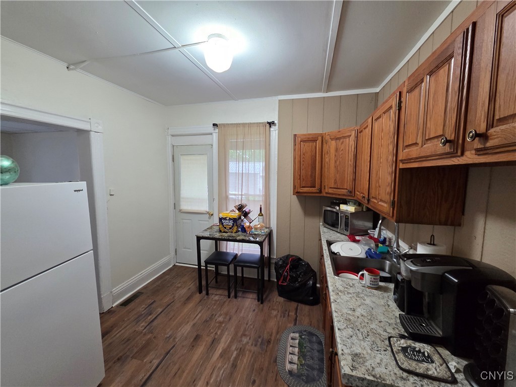 Watertown-City, New York 13601, United States, 6 Bedrooms Bedrooms, ,4 BathroomsBathrooms,Residential,Pending,139796