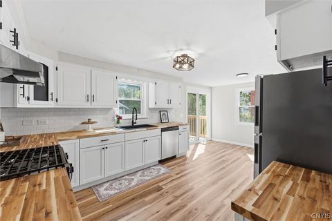 Tiny photo for 120 Peck Avenue, Syracuse, NY 13206 (MLS # S1697329)