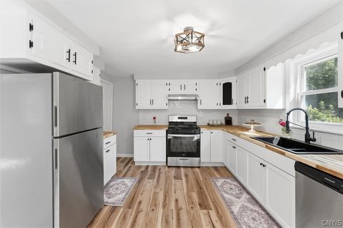Tiny photo for 120 Peck Avenue, Syracuse, NY 13206 (MLS # S1697329)