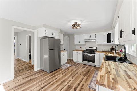 Tiny photo for 120 Peck Avenue, Syracuse, NY 13206 (MLS # S1697329)