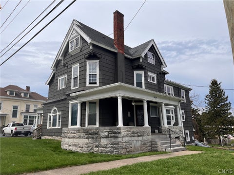 Homes For Sale - 1624 W Genesee Street<br/> Syracuse, NY 13204