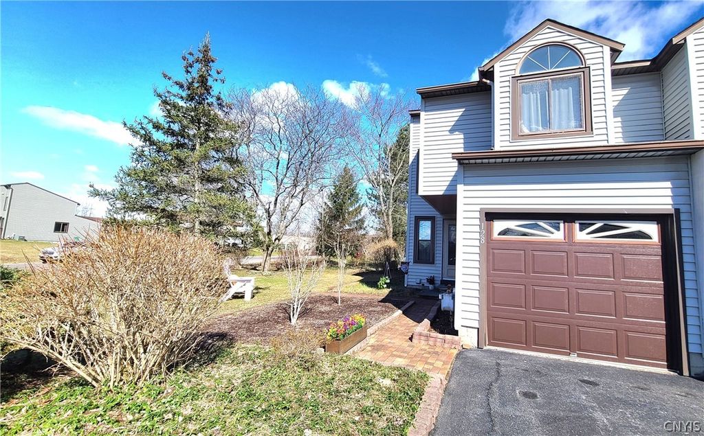 Photo of 128 Sudbury Drive, Salina, NY 13088 (MLS # S1663253)