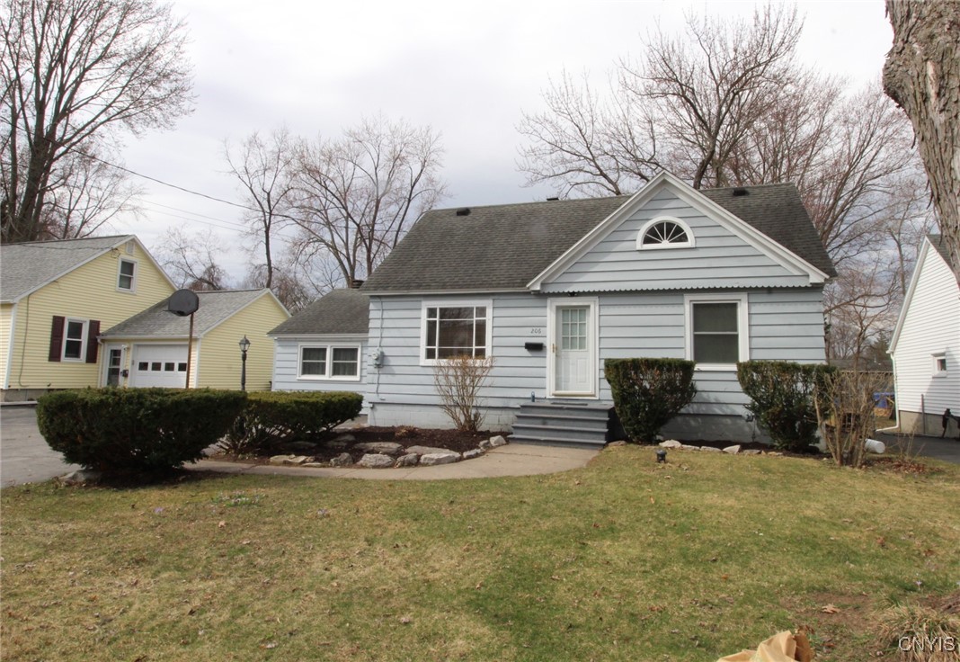 206 Helen Street, Clay, New York image 5