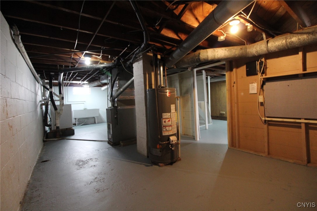 206 Helen Street, Clay, New York image 50