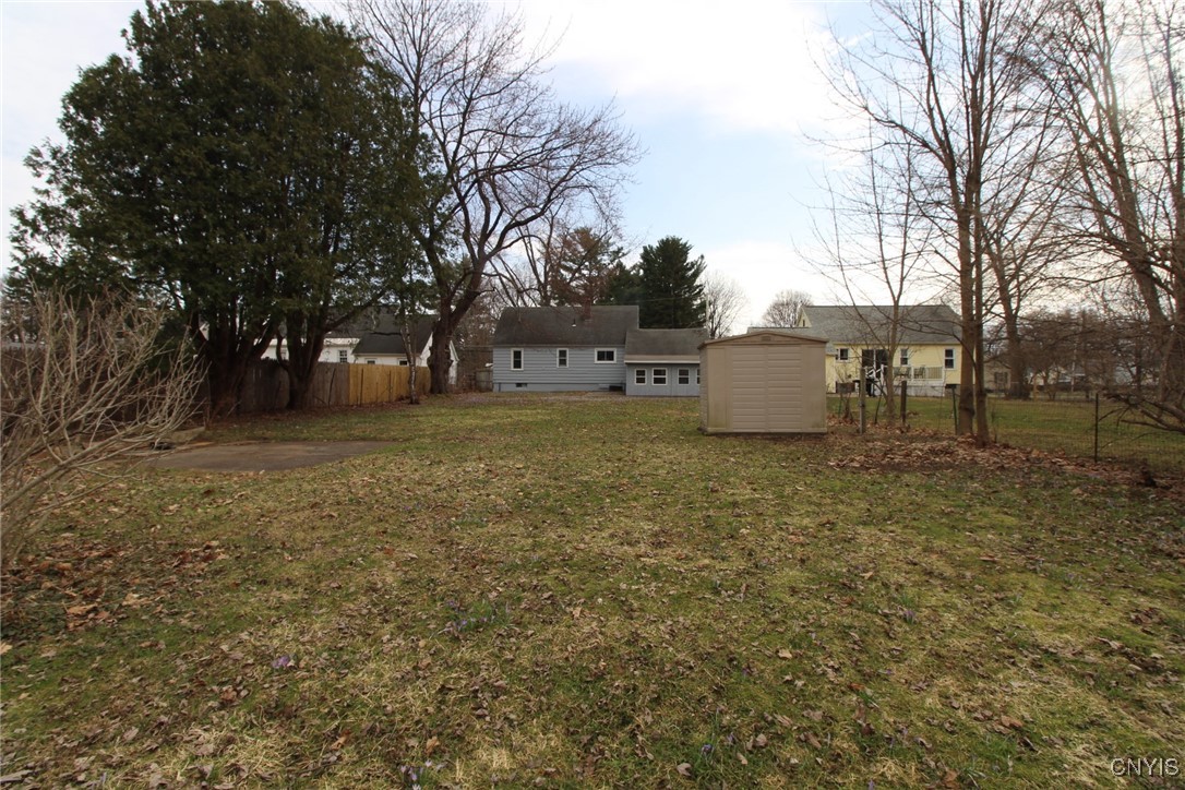 206 Helen Street, Clay, New York image 43