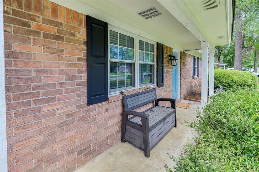 206 Pinecrest Place