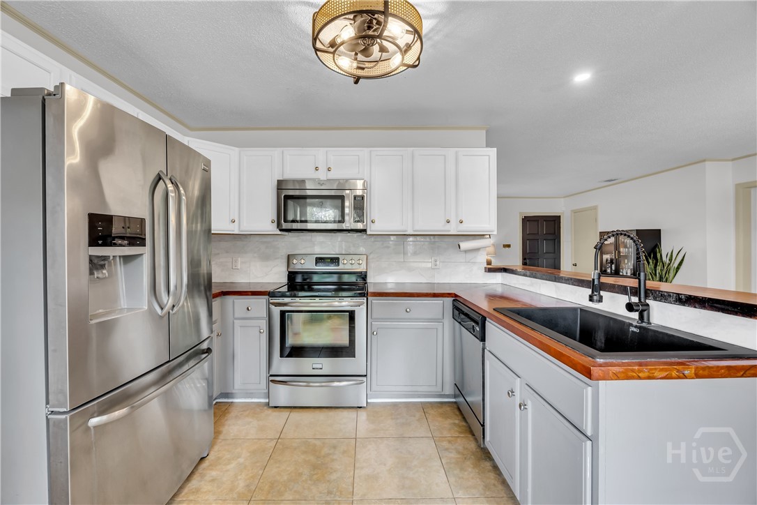 2119 Walz Drive