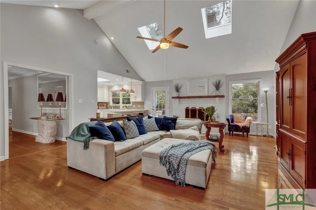 Savannah, Georgia 31411, United States, 4 Bedrooms Bedrooms, ,2 BathroomsBathrooms,Residential,Active,1445