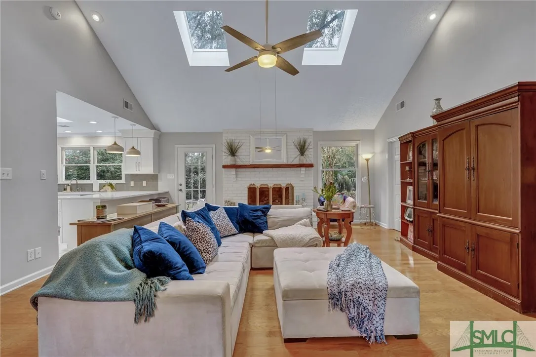 Savannah, Georgia 31411, United States, 4 Bedrooms Bedrooms, ,2 BathroomsBathrooms,Residential,Active,1445