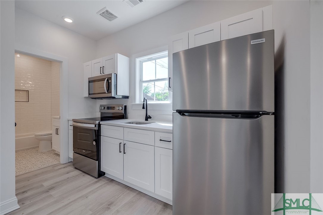 1615 Le Grand Street C