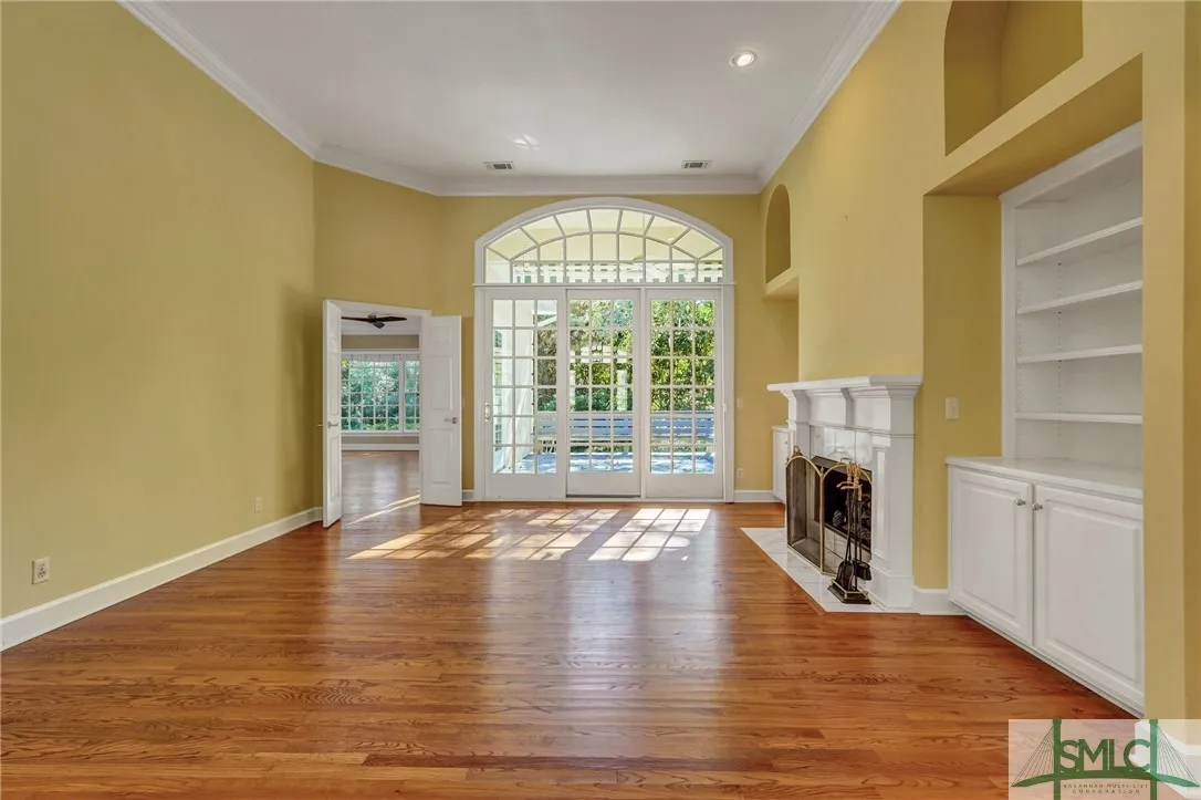 Savannah, Georgia 31411, United States, 4 Bedrooms Bedrooms, ,5 BathroomsBathrooms,Residential,Pending,23206