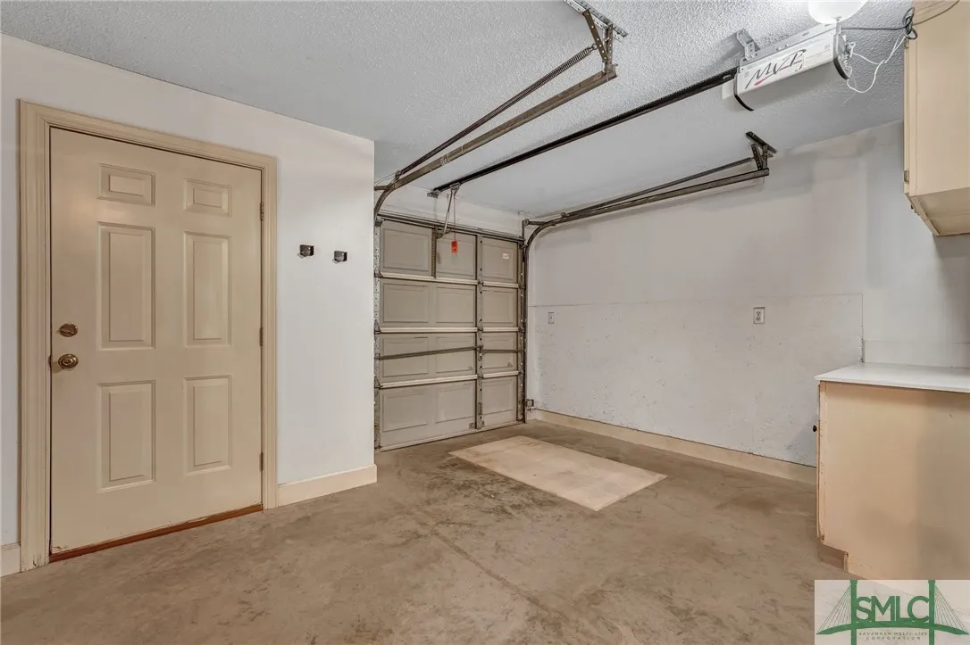 Savannah, Georgia 31411, United States, 4 Bedrooms Bedrooms, ,5 BathroomsBathrooms,Residential,Pending,23206