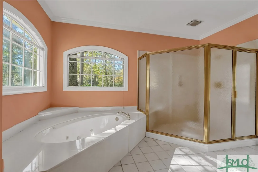 Savannah, Georgia 31411, United States, 4 Bedrooms Bedrooms, ,5 BathroomsBathrooms,Residential,Pending,23206