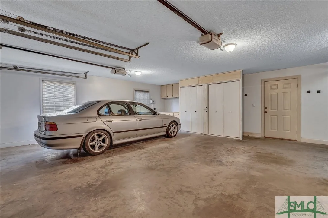 Savannah, Georgia 31411, United States, 4 Bedrooms Bedrooms, ,5 BathroomsBathrooms,Residential,Pending,23206