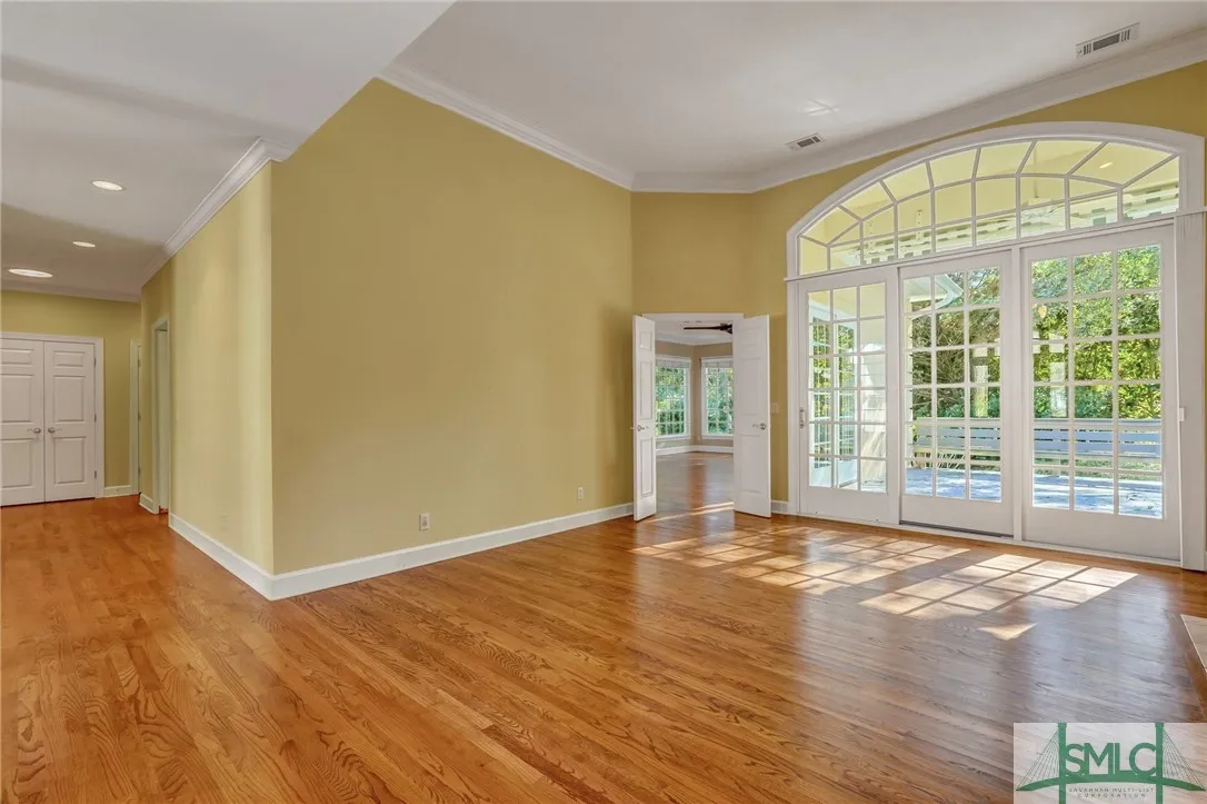 Savannah, Georgia 31411, United States, 4 Bedrooms Bedrooms, ,5 BathroomsBathrooms,Residential,Pending,23206