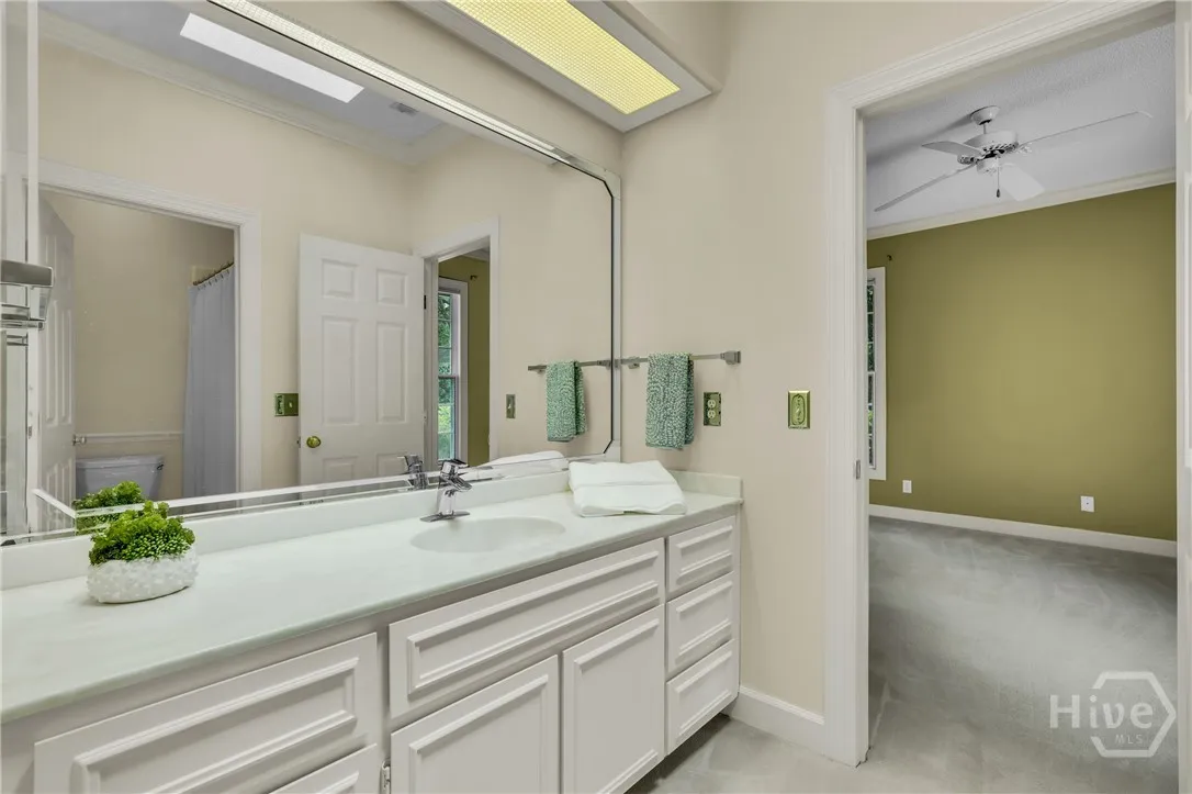 Savannah, Georgia 31411, United States, 4 Bedrooms Bedrooms, ,4 BathroomsBathrooms,Residential,Pending,215915