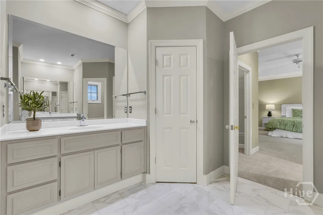 Savannah, Georgia 31411, United States, 4 Bedrooms Bedrooms, ,4 BathroomsBathrooms,Residential,Pending,215915