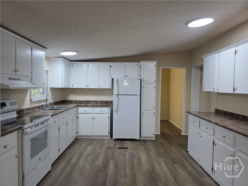 311 Mockingbird Drive