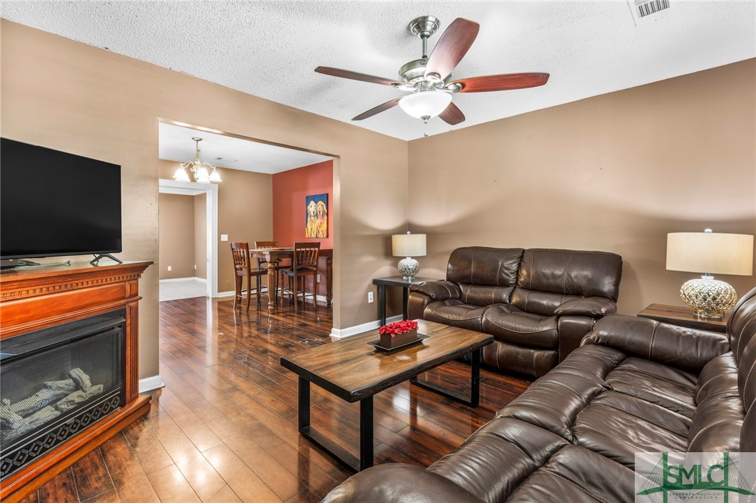 Photo 5 of 34 of 182 Schuman Drive house