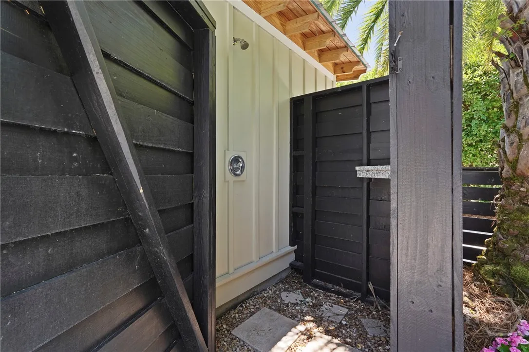 Savannah, Georgia 31406, United States, 4 Bedrooms Bedrooms, ,4 BathroomsBathrooms,Residential,Active,163744