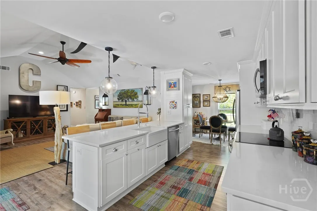 Savannah, Georgia 31406, United States, 4 Bedrooms Bedrooms, ,4 BathroomsBathrooms,Residential,Active,163744