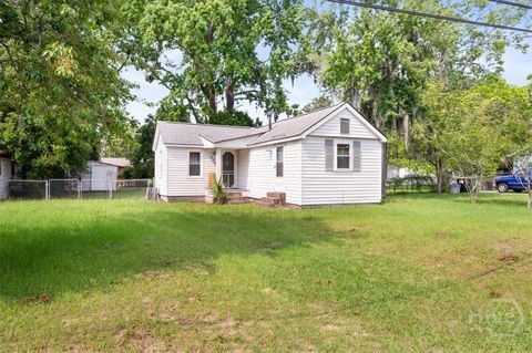 2208 E 56th Street Savannah GA 31404