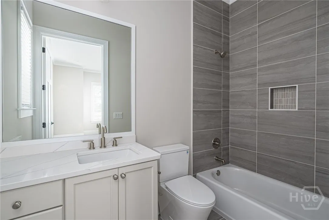 Savannah, Georgia 31411, United States, 4 Bedrooms Bedrooms, ,4 BathroomsBathrooms,Residential,Active,131055