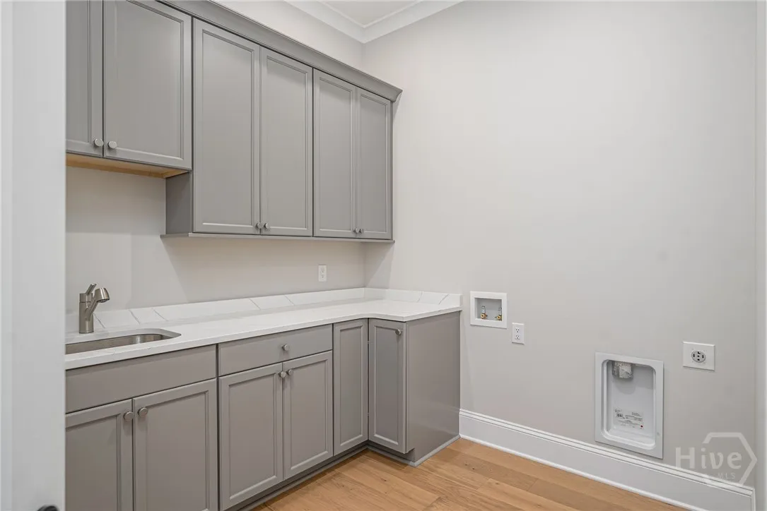 Savannah, Georgia 31411, United States, 4 Bedrooms Bedrooms, ,4 BathroomsBathrooms,Residential,Active,131055