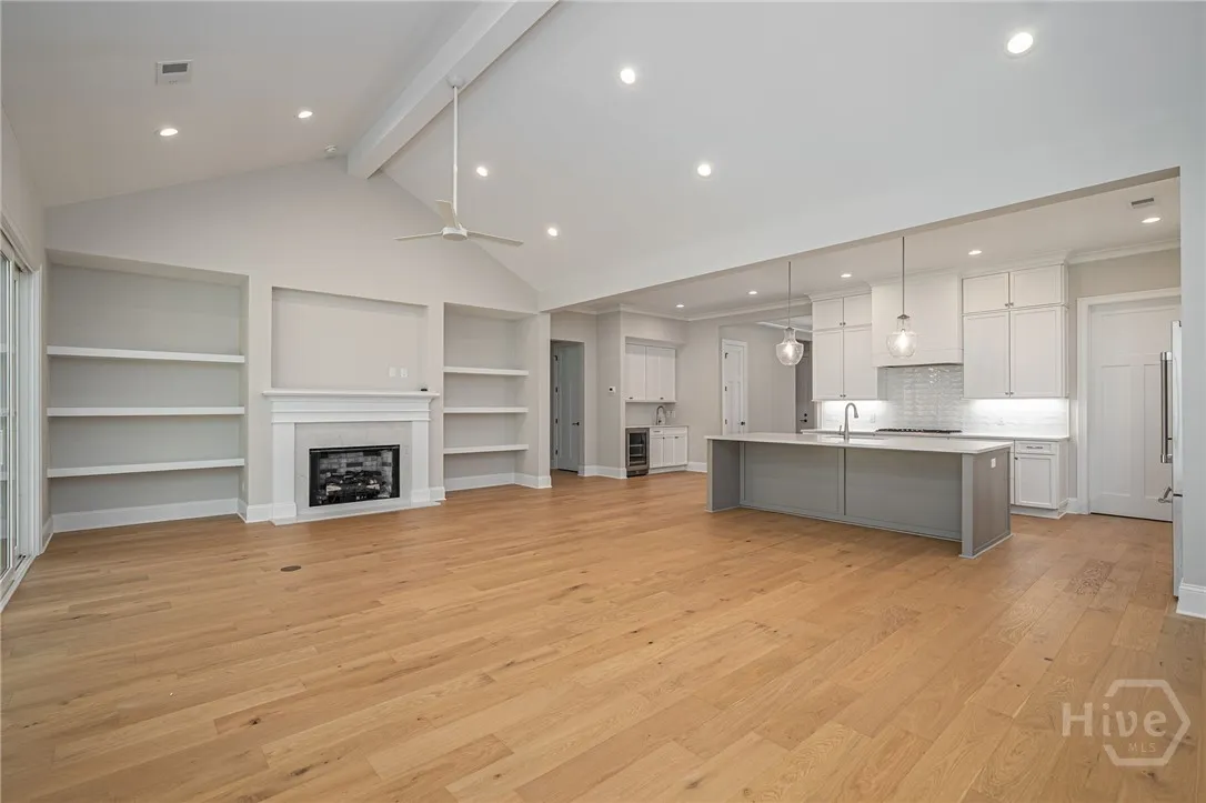 Savannah, Georgia 31411, United States, 4 Bedrooms Bedrooms, ,4 BathroomsBathrooms,Residential,Active,131055