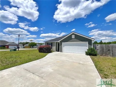 MLS: SA330689